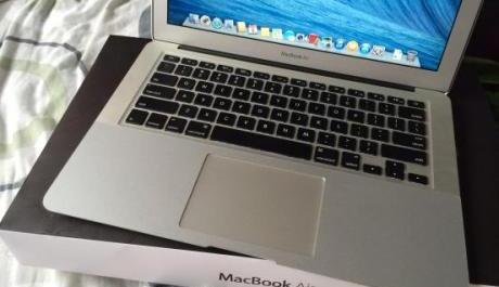 MacBook Air 13-inch, 1.7ghz i5 photo