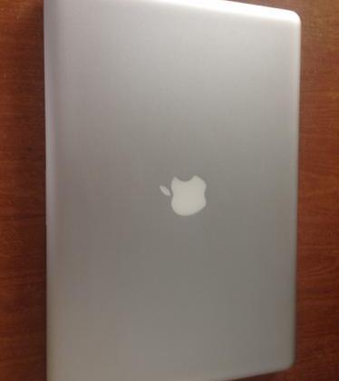 Macbook Pro 15 Inch Core i5 photo