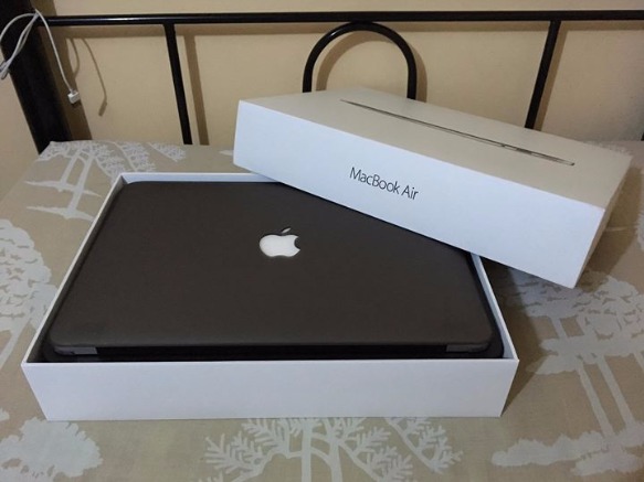 MacBook Air 13-inch i5 2015 Complete photo