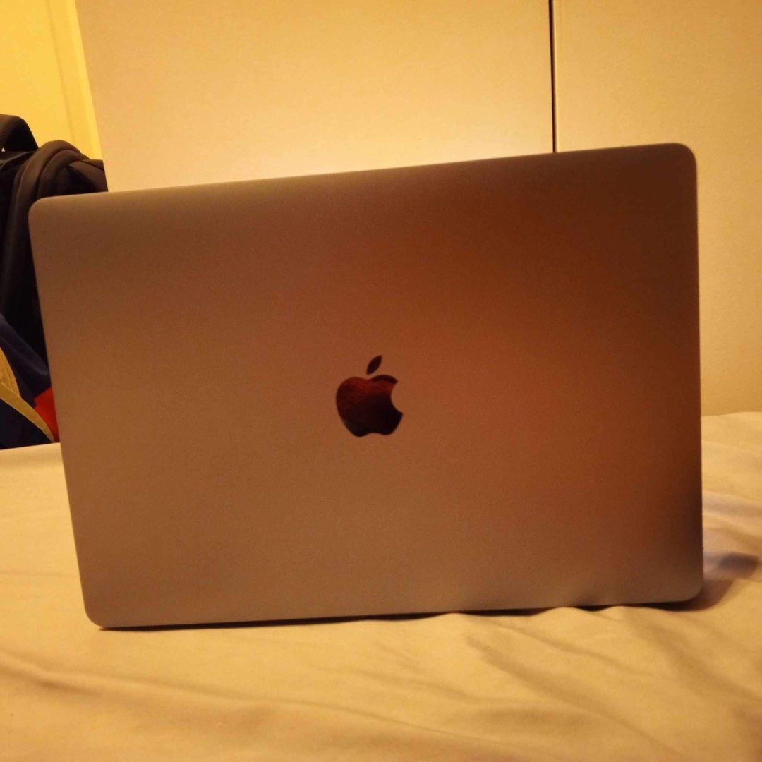 MacBook Pro M1 13 inch 2020 8GB/512GB photo